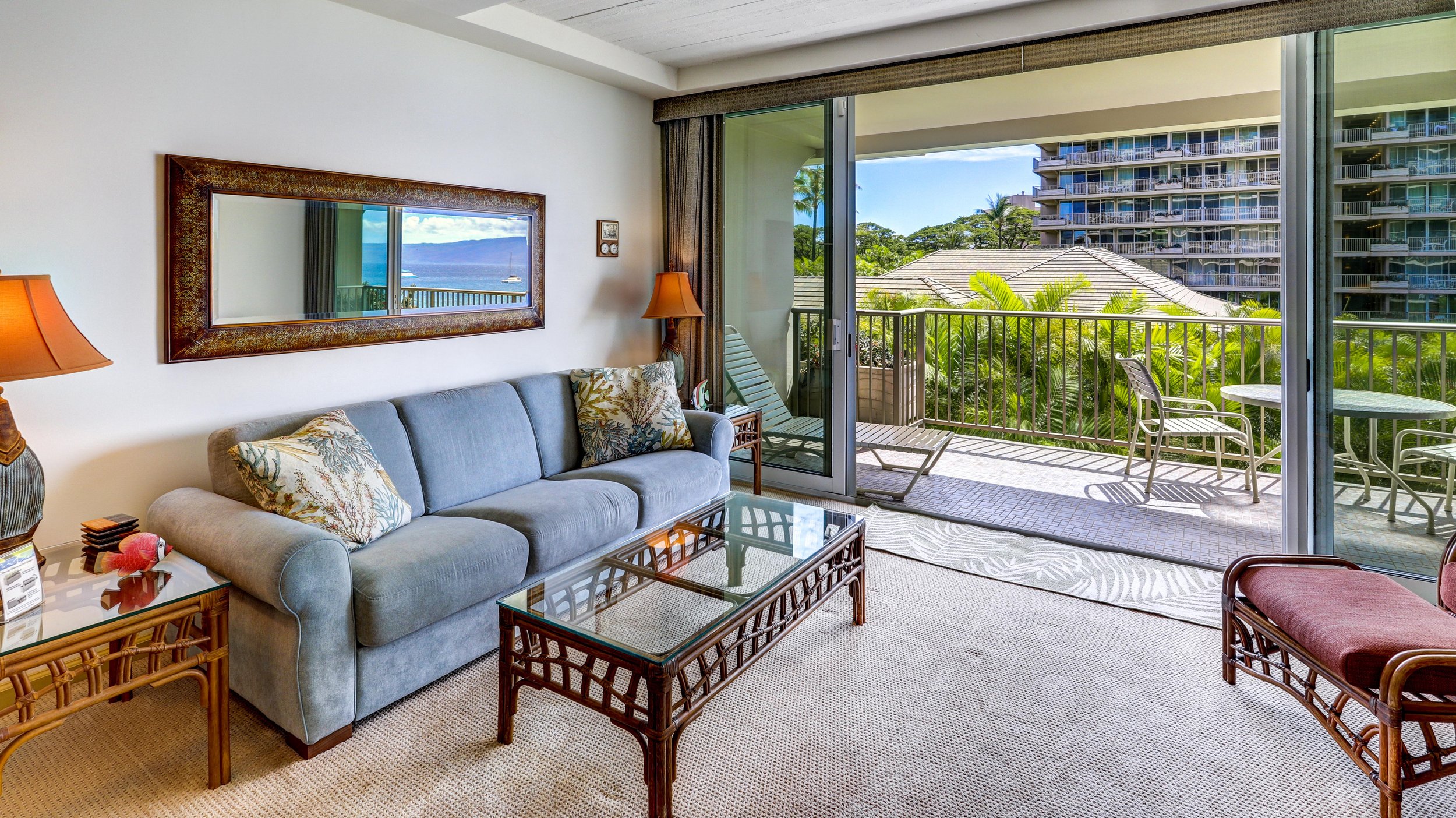 Whaler 319 — Maui Westside